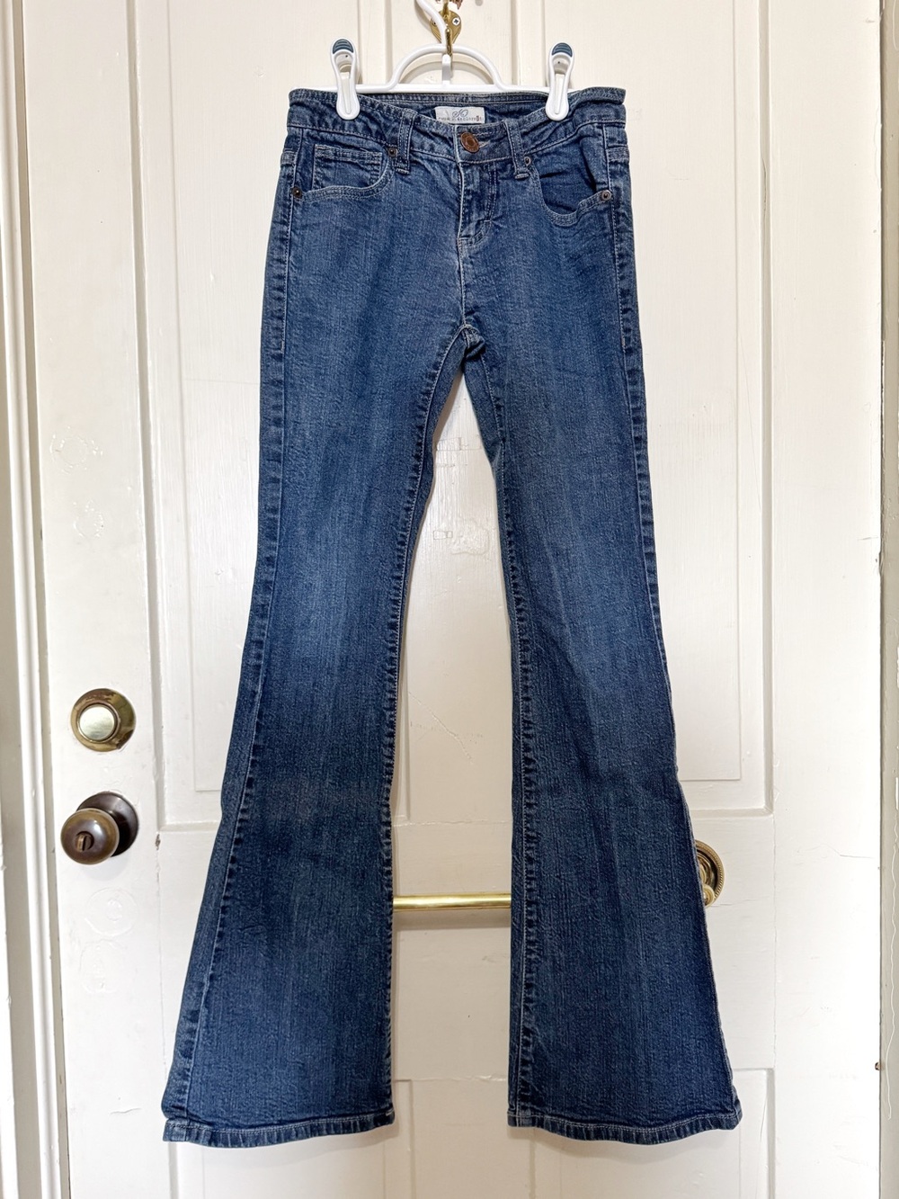 SO brand Women’s Low Rise Flare Jeans Size 0